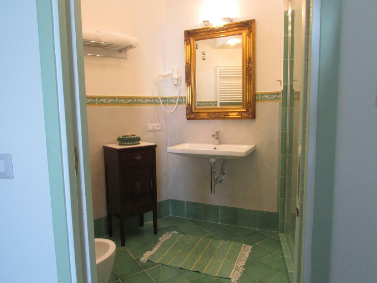 Domus Claudia Hotell Atrani Exteriör bild